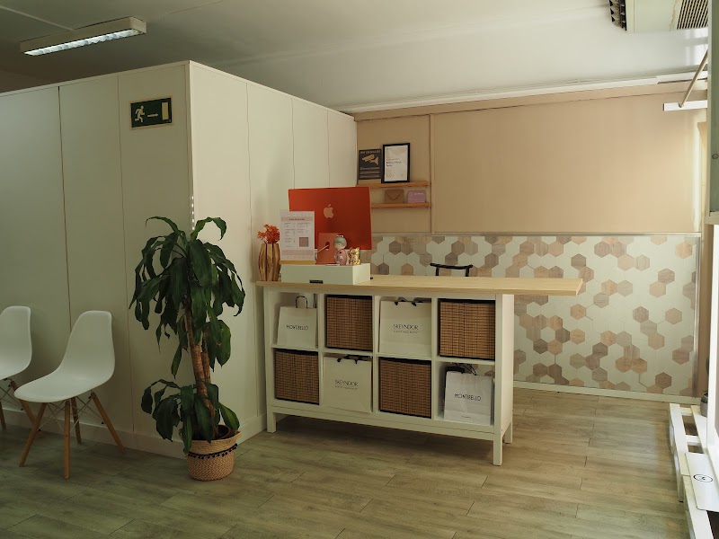 Centre d'Estètica i Quiromassatge Mercè Ferrer - photo 2