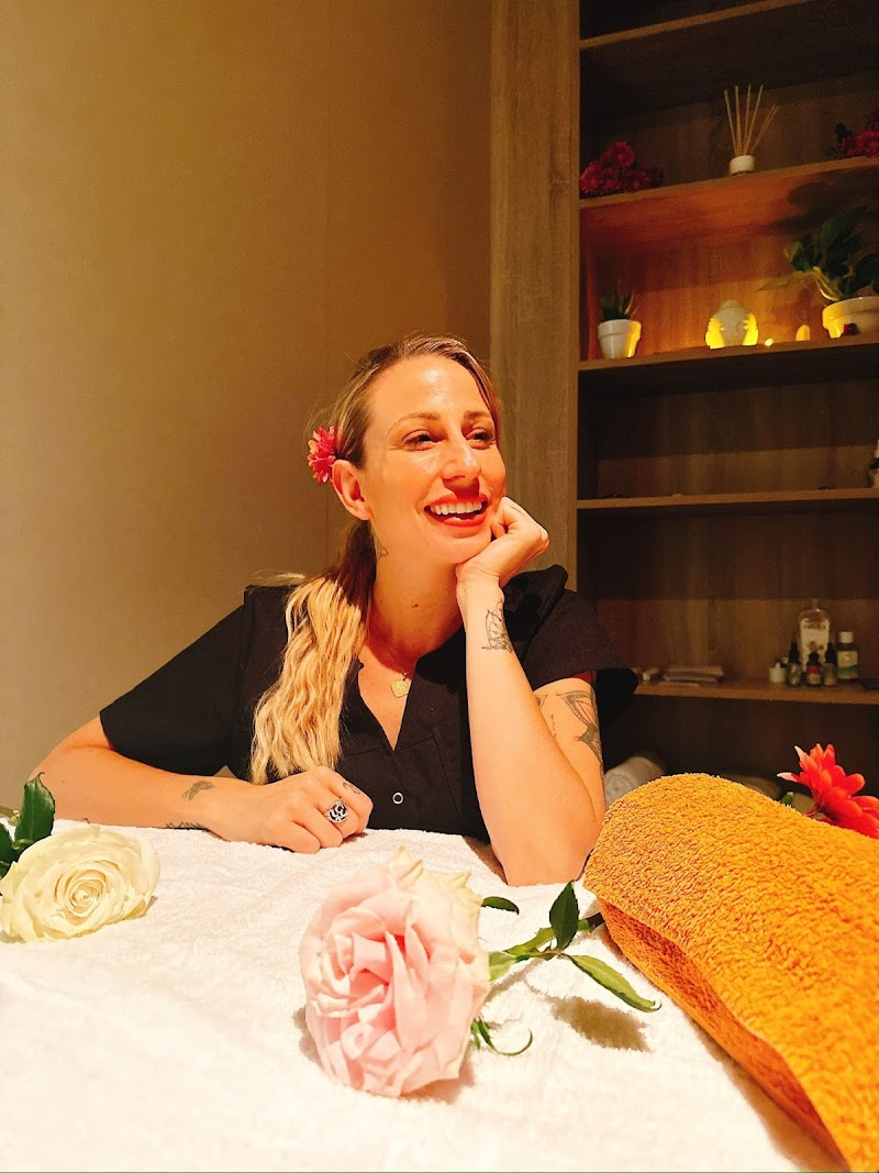 Eleonora Masajes y Terapias energéticas Barcelona - photo 3