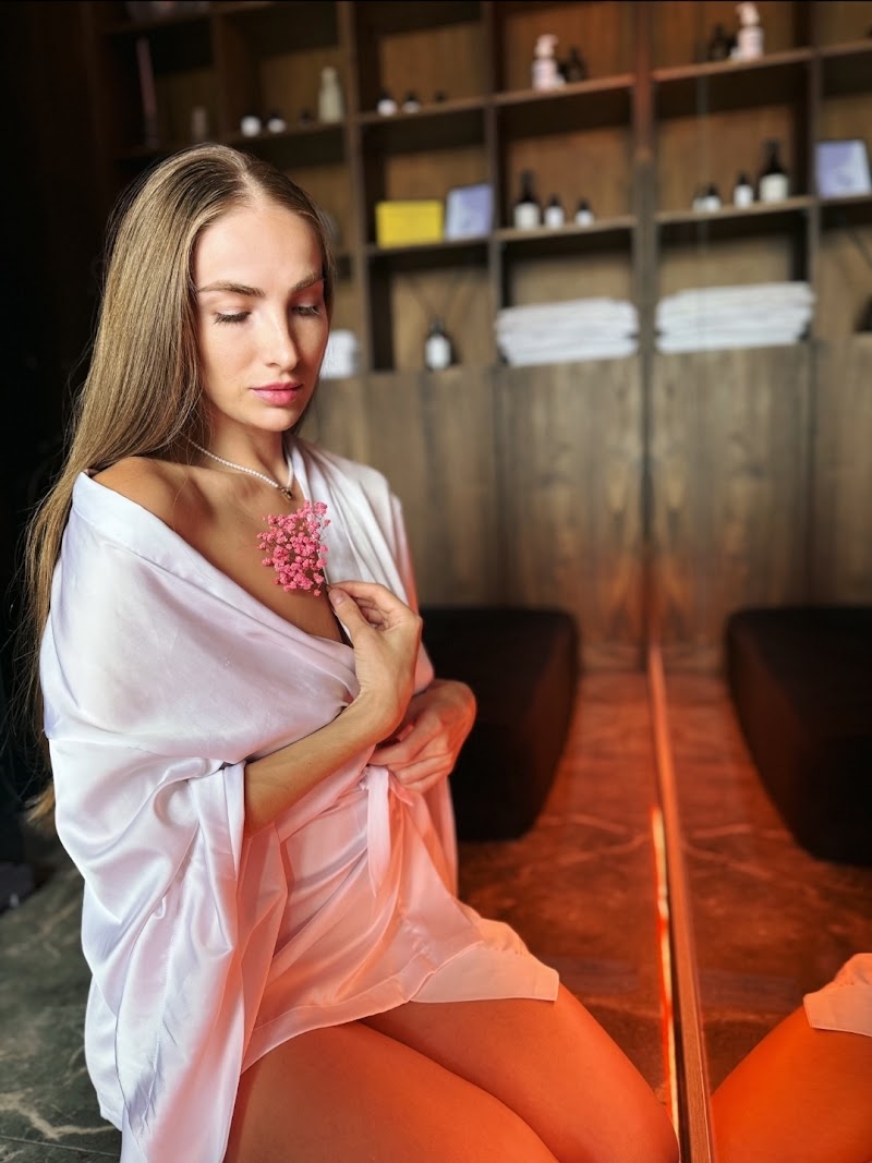 JDP Erotic Massage Masaje Erotico / Masaje Barcelona / Tantra / Nuru Massage / Masajes Eroticos / Francesc Tàrrega 25