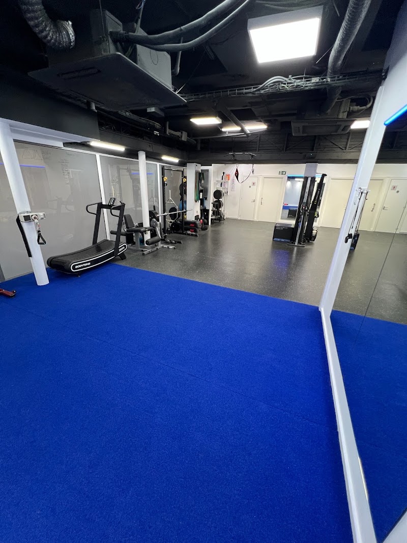 Movement Lab Bcn (Fisioterapia, Entrenamiento y Podología)