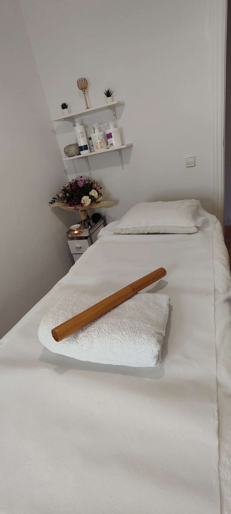 Ross Anahata Studio - Masajes en Barcelona - photo 2