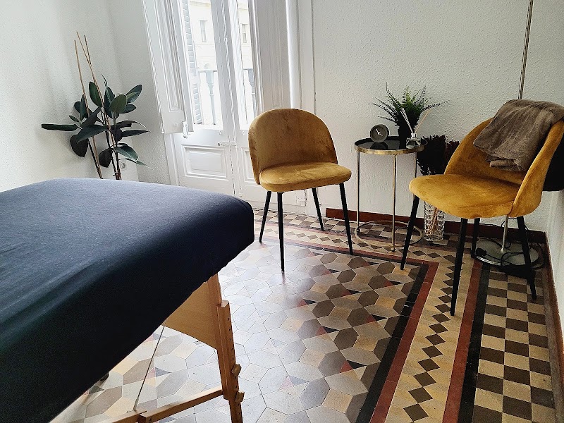 SimplyBe - Pilates, Massage and Osteopathy in Barcelona - foto 2