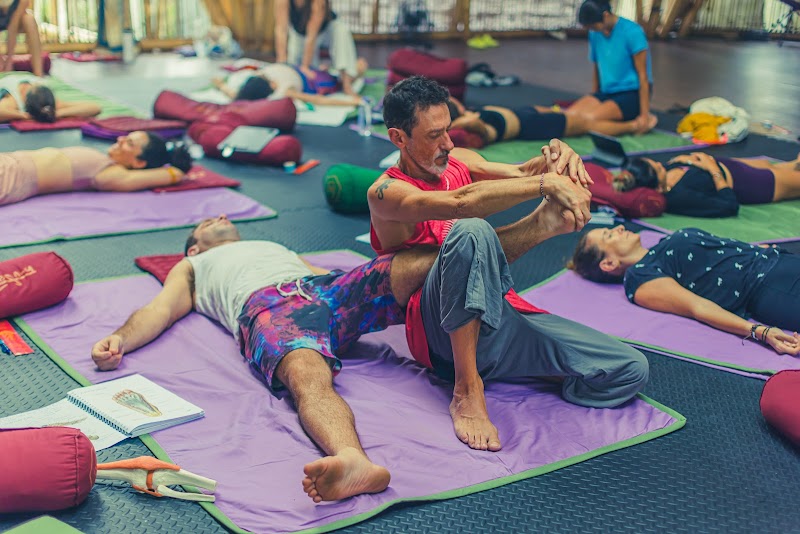 Thai Yoga Massage / Foot Reflexology - photo 2