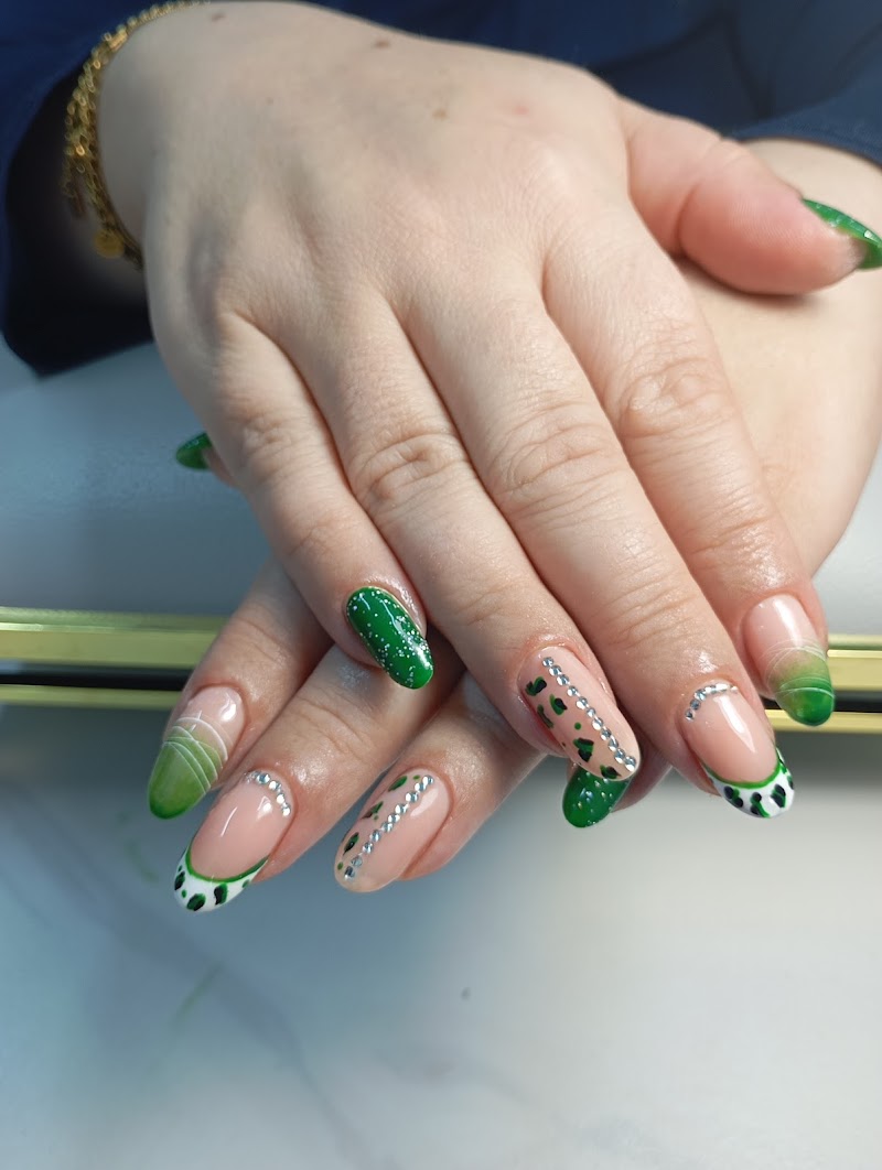Acuarela Nails