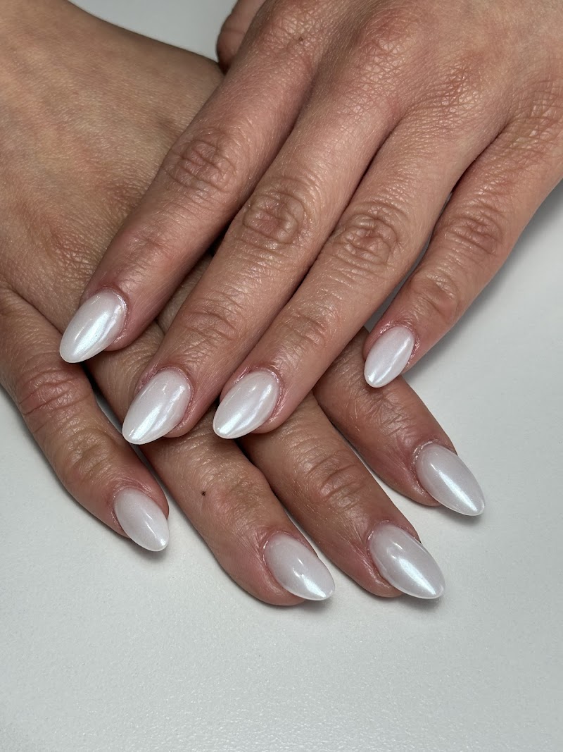 AD NAILS - foto 2