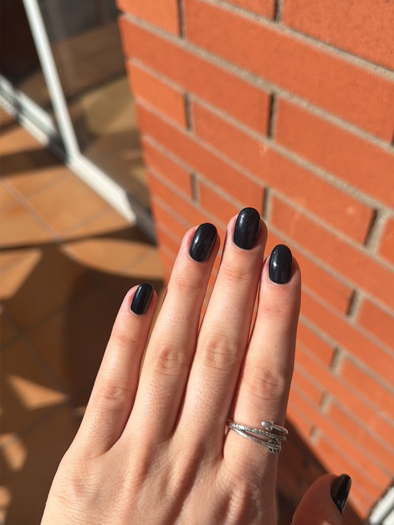 AD NAILS - foto 4