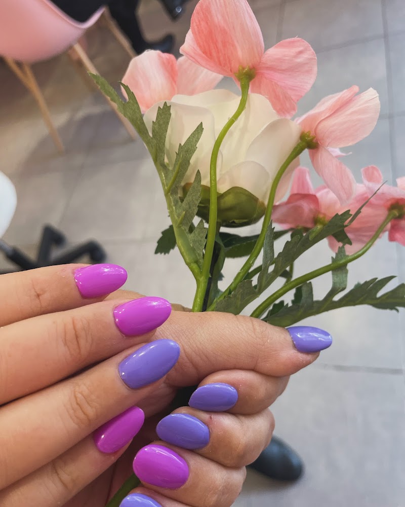 Addi’s Nails - foto 5