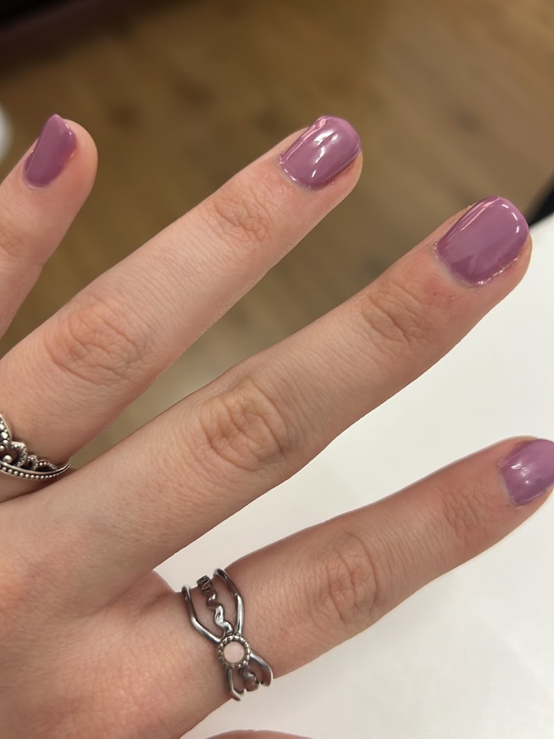 Alina nail