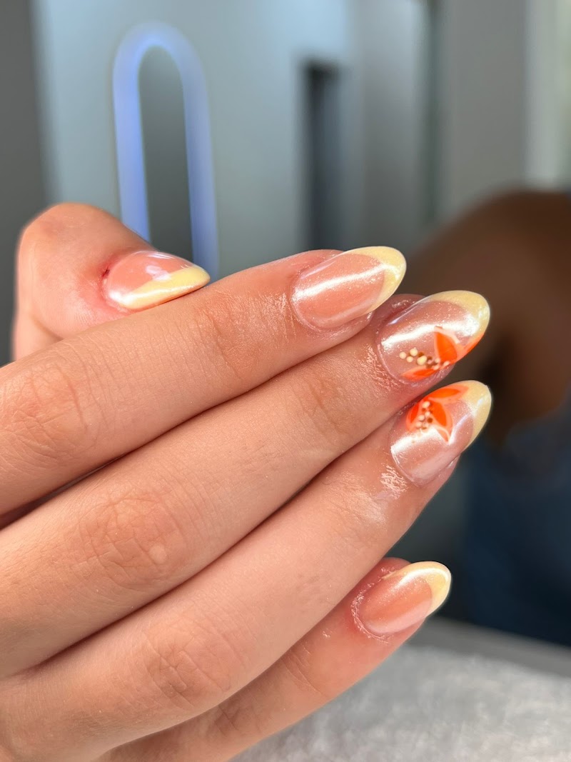 Beauty Max nails
