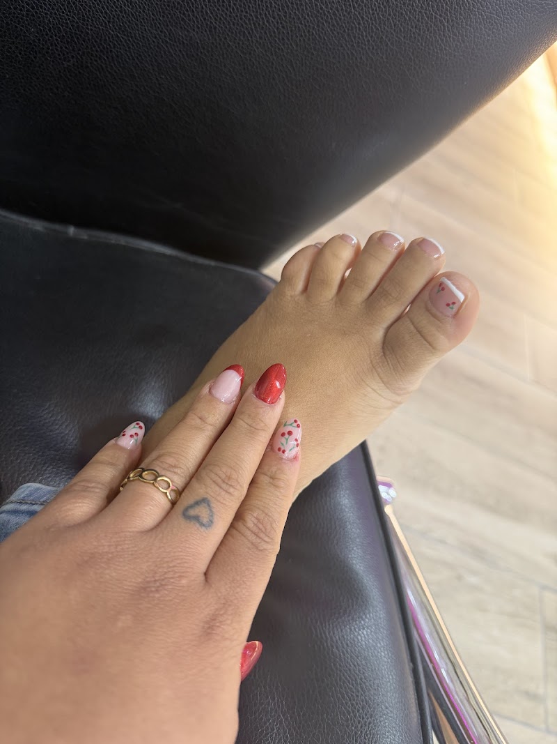 Beauty nails - photo 3