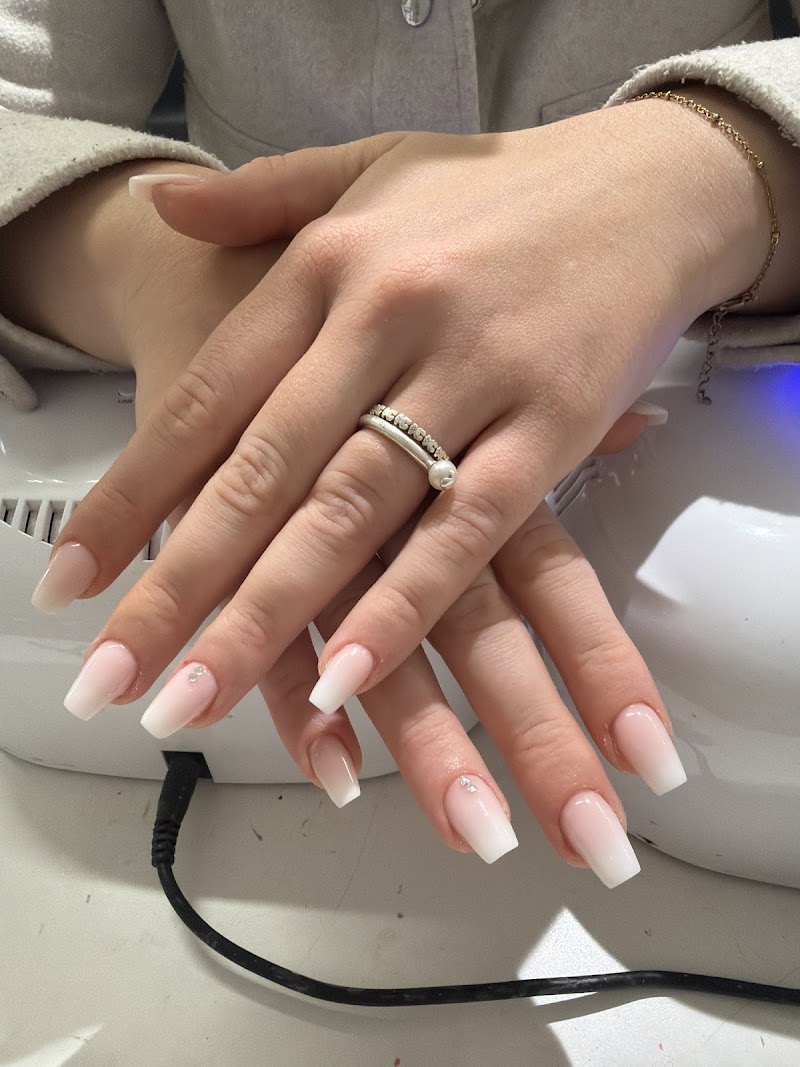 Bella nails - foto 3