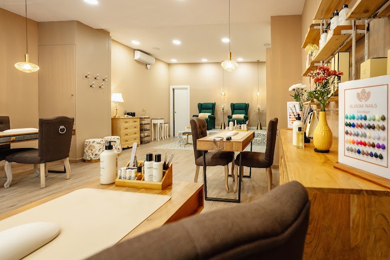Bloom Nails - Manicura y pedicura en Barcelona - foto 2