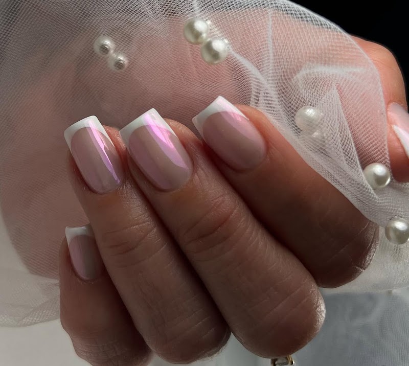 BOOM NAILS