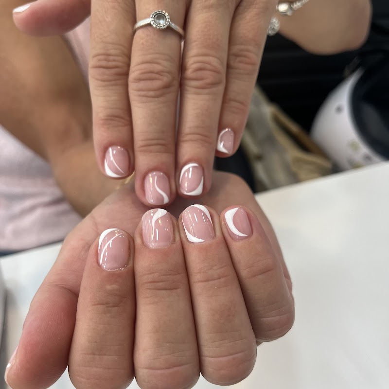 Chill nails & spa