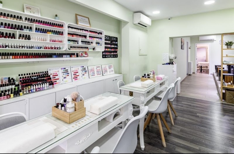 Dana nails & beauty salon