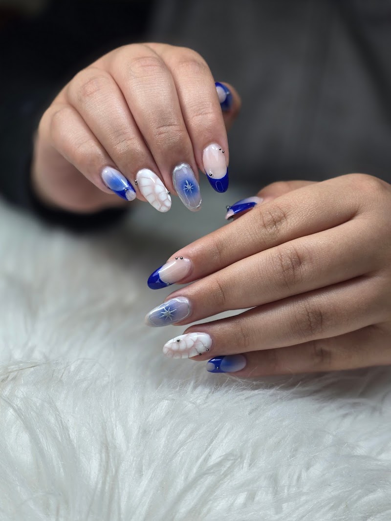 D'Glamour Nails