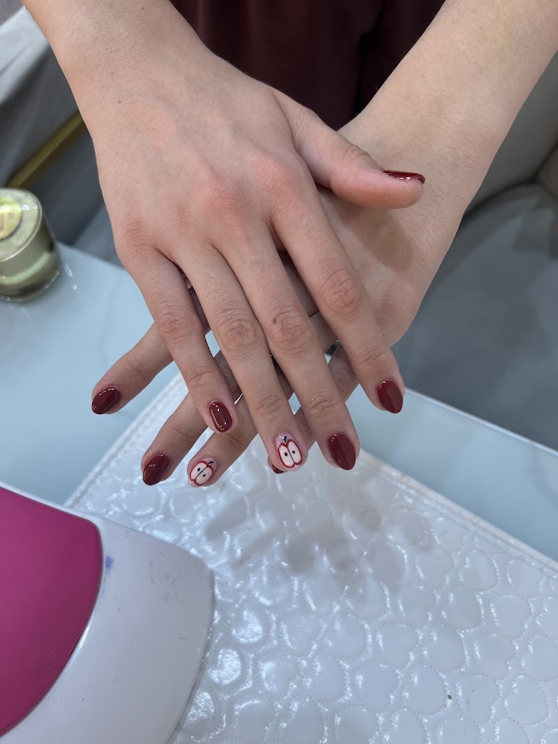 Diamante Nails