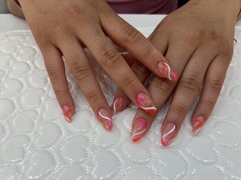 Diamante Nails - foto 3
