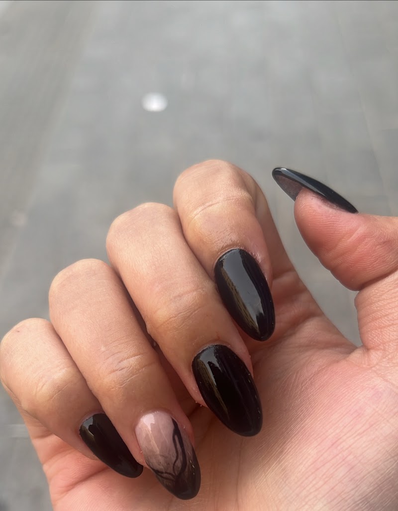 Diamond Nails - foto 4