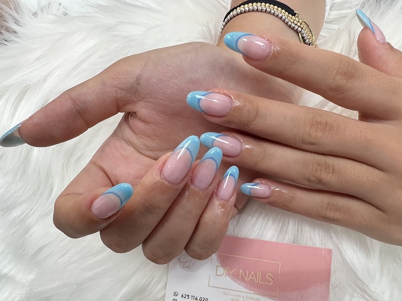 DIY NAILS - foto 2