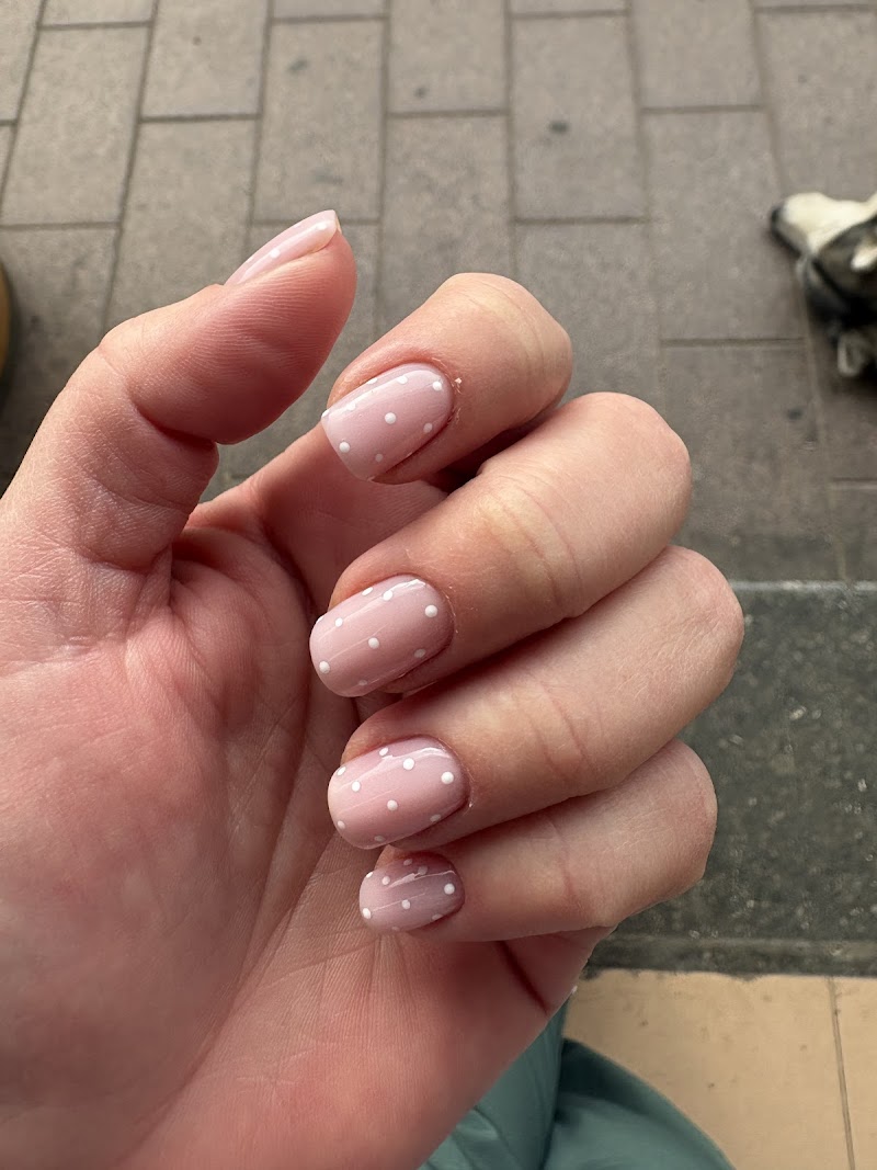 DV Nails - foto 2