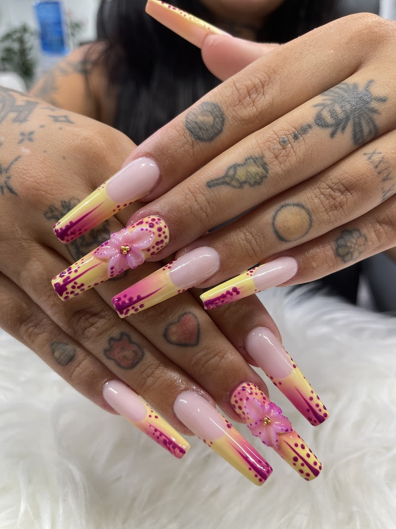 Elogi Nails & Beauty - foto 2