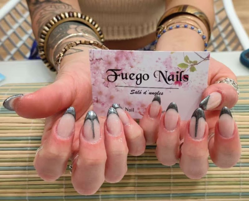 Fuego Nails
