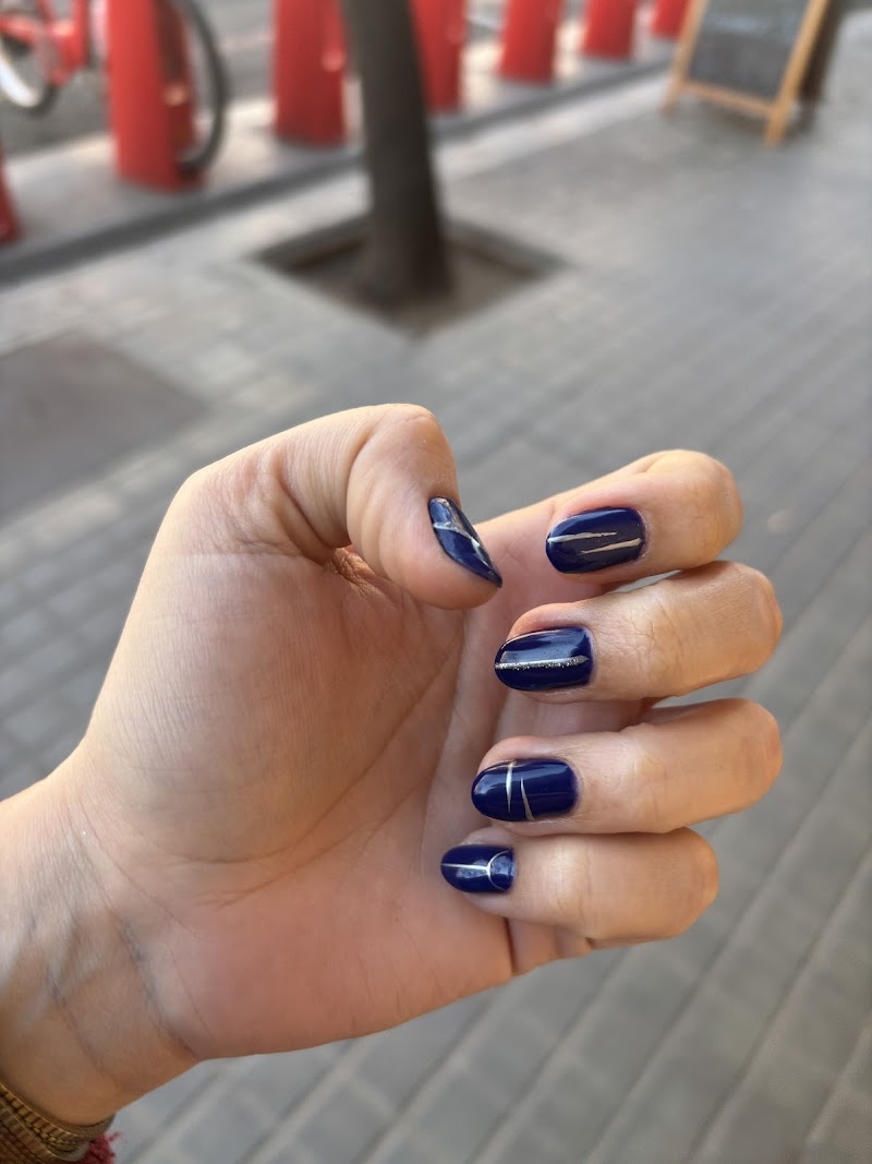Glamour Nails