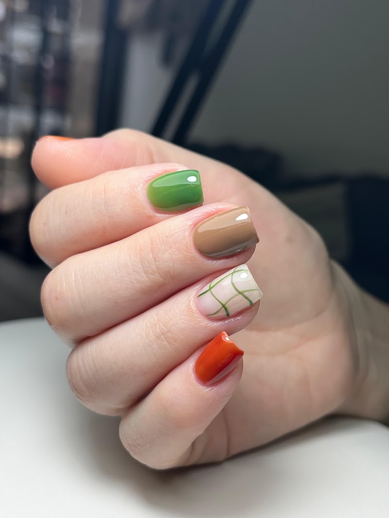 HCE Studio Nails - foto 3
