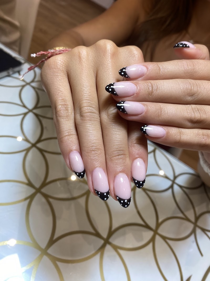 Hello Nails - foto 2