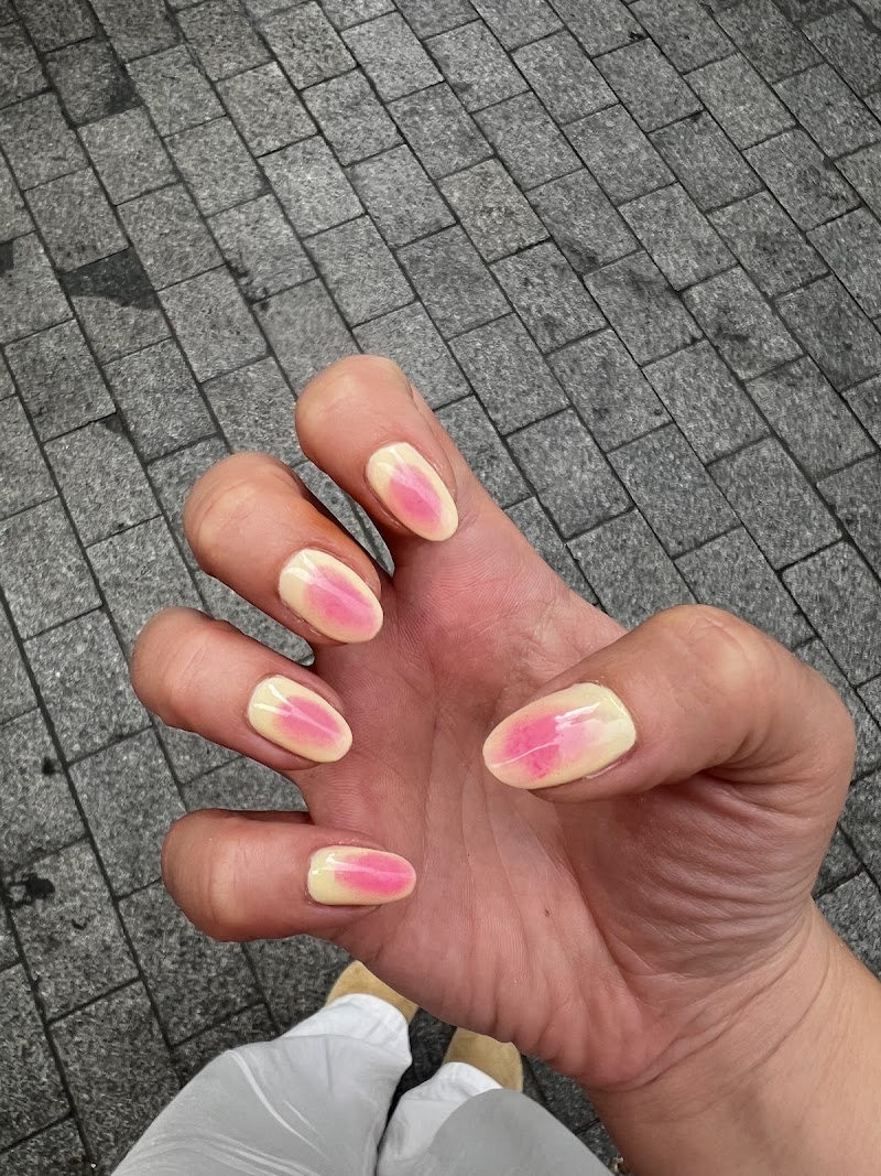 Hello Nails - foto 3