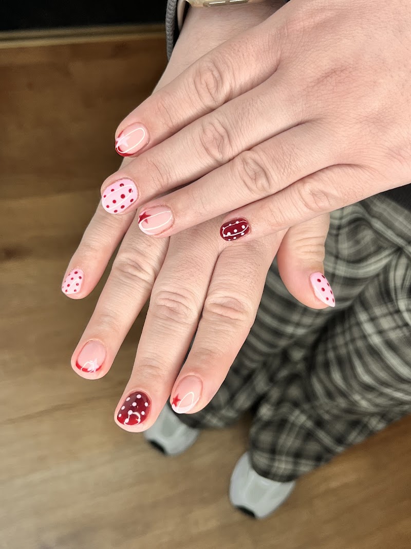 Hello Nails - foto 2