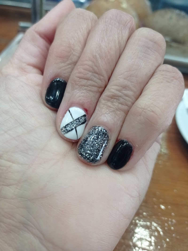 Hello Nails - foto 4