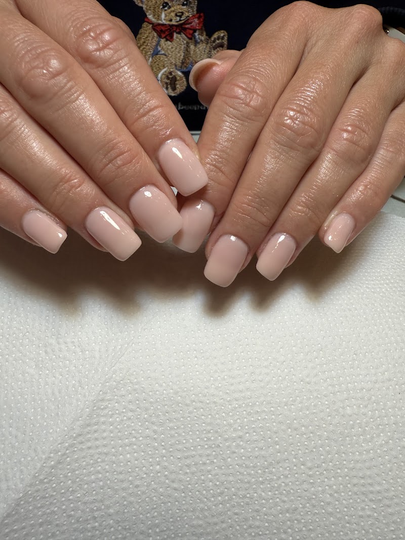 Hello Nails - foto 2