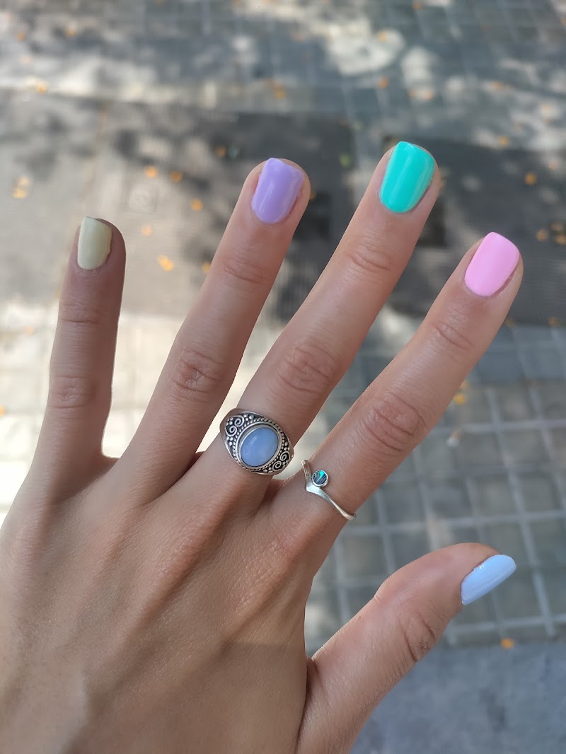 Hello Nails - foto 3