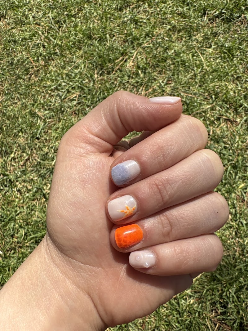 Hello Nails - foto 2