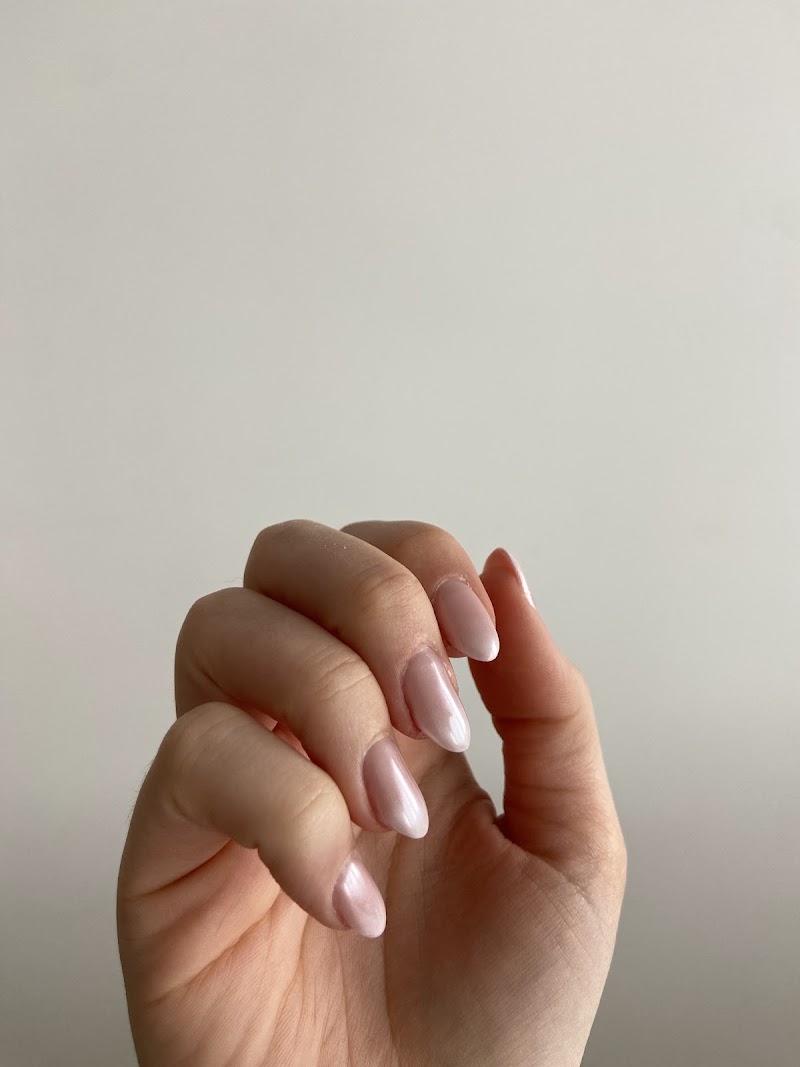 Hello Nails