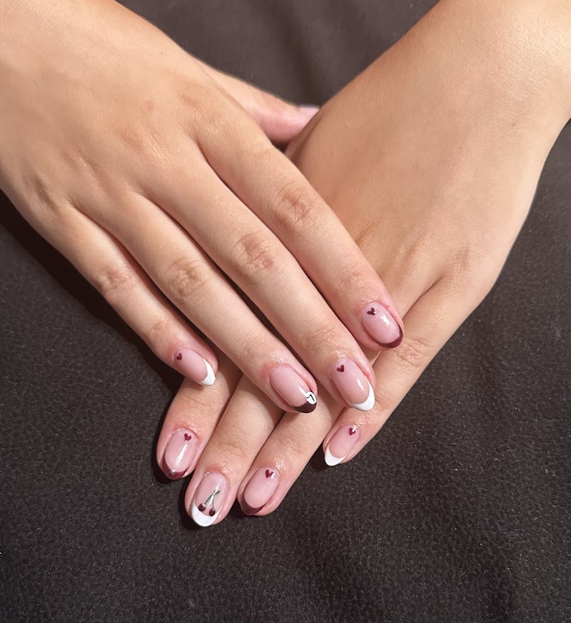 Hello Nails - foto 2