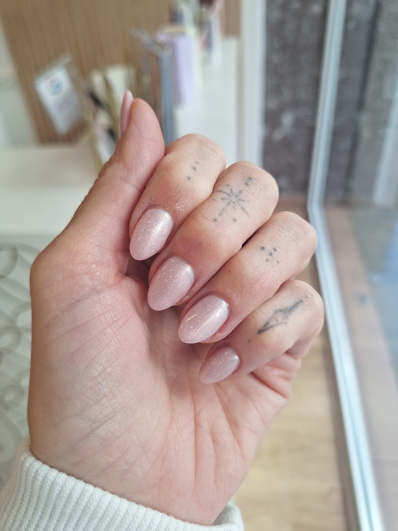 Hello Nails Santa Coloma - foto 3