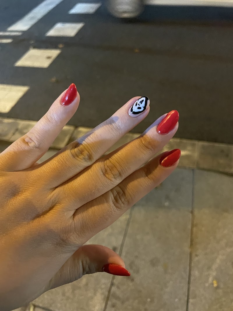 Hello Nails - foto 2