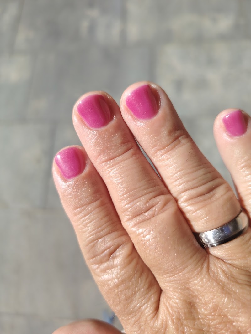 Hello Nails Zona Franca (Pl. Mediterránea) - foto 5