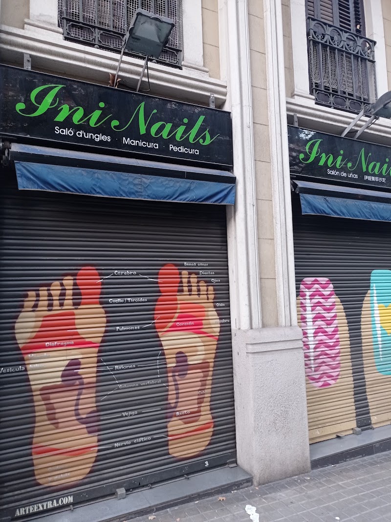 INI Nails - Barcelona - foto 4