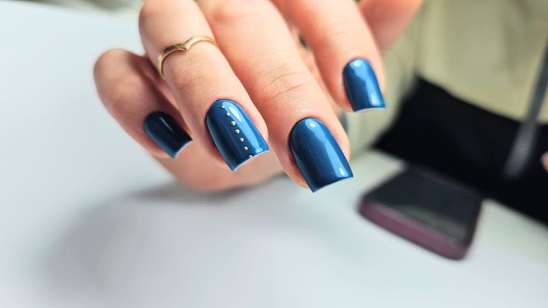 iulia roman nail - foto 3