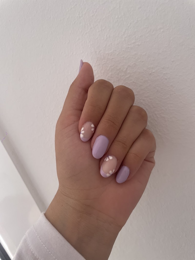 JM Salon & Nails - Salón de uñas - foto 2