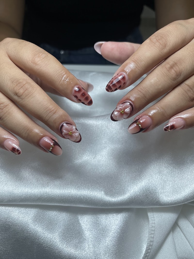 Julia Nails - foto 2