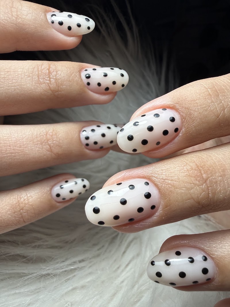 KEM’S NAILS STUDIO - foto 2