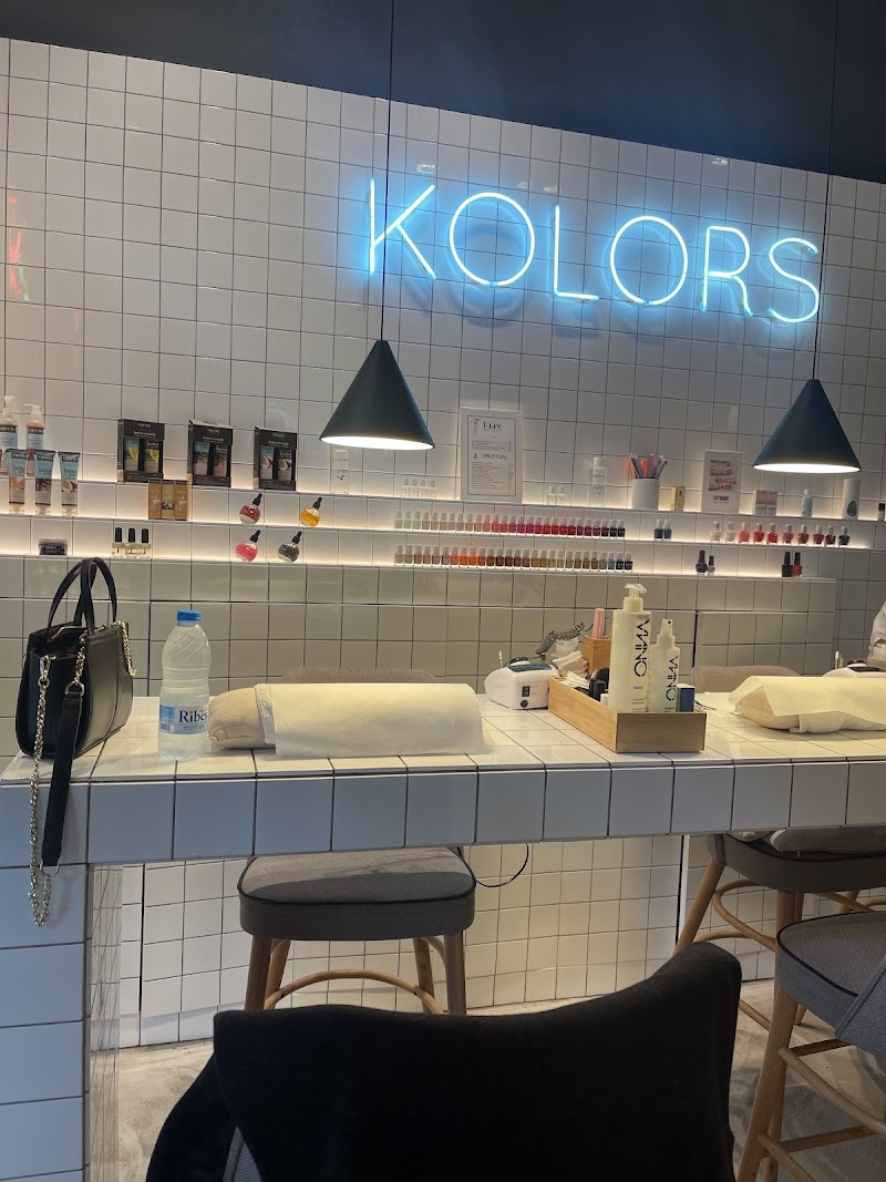 Kolors Nail Bar – Manicura & Pedicura en Barcelona - foto 2