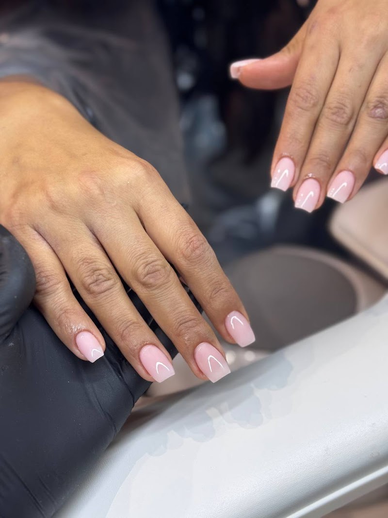 La Brush | Lashes Barcelona •manicure•pedicure•hair service•depilación•hair extensions - foto 4