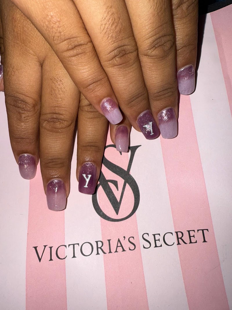 Leona Nails Studio & Aesthetics - foto 2