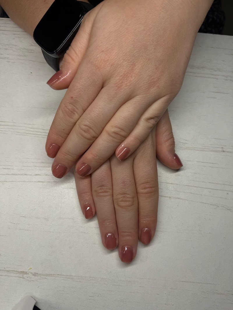Leona Nails Studio & Aesthetics - foto 3